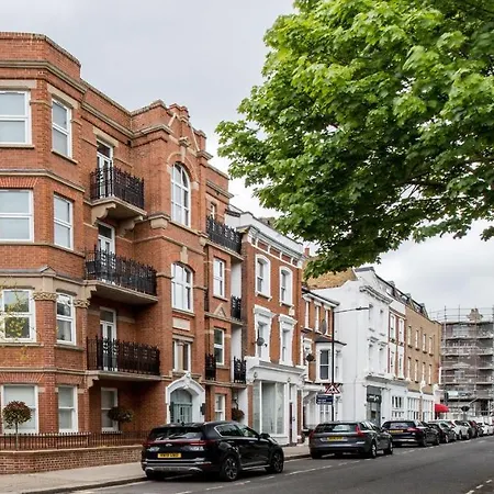 Kensington Olympia Apartment, Breakfast London Exterior photo